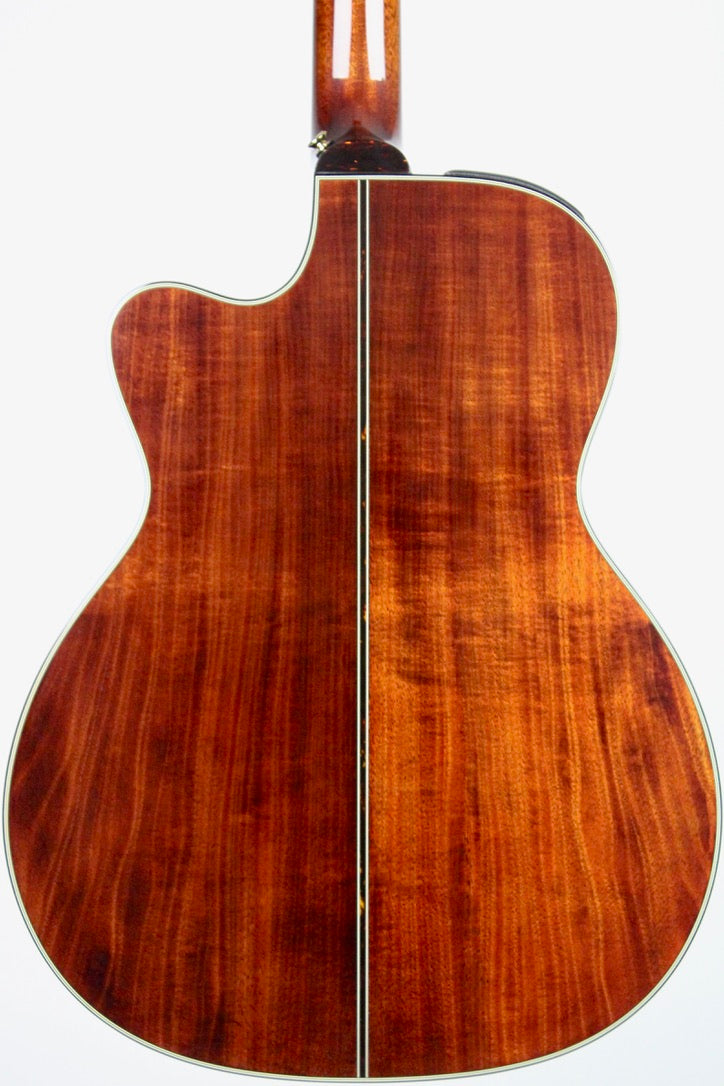 Takamine LTD2025 OM Édition Limitée (Japan) A/E