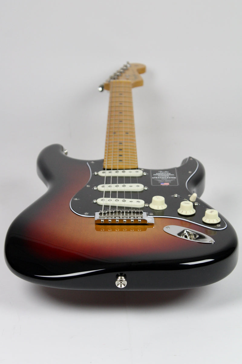 Fender American Professional Classic Stratocaster - 3-color Sunburst