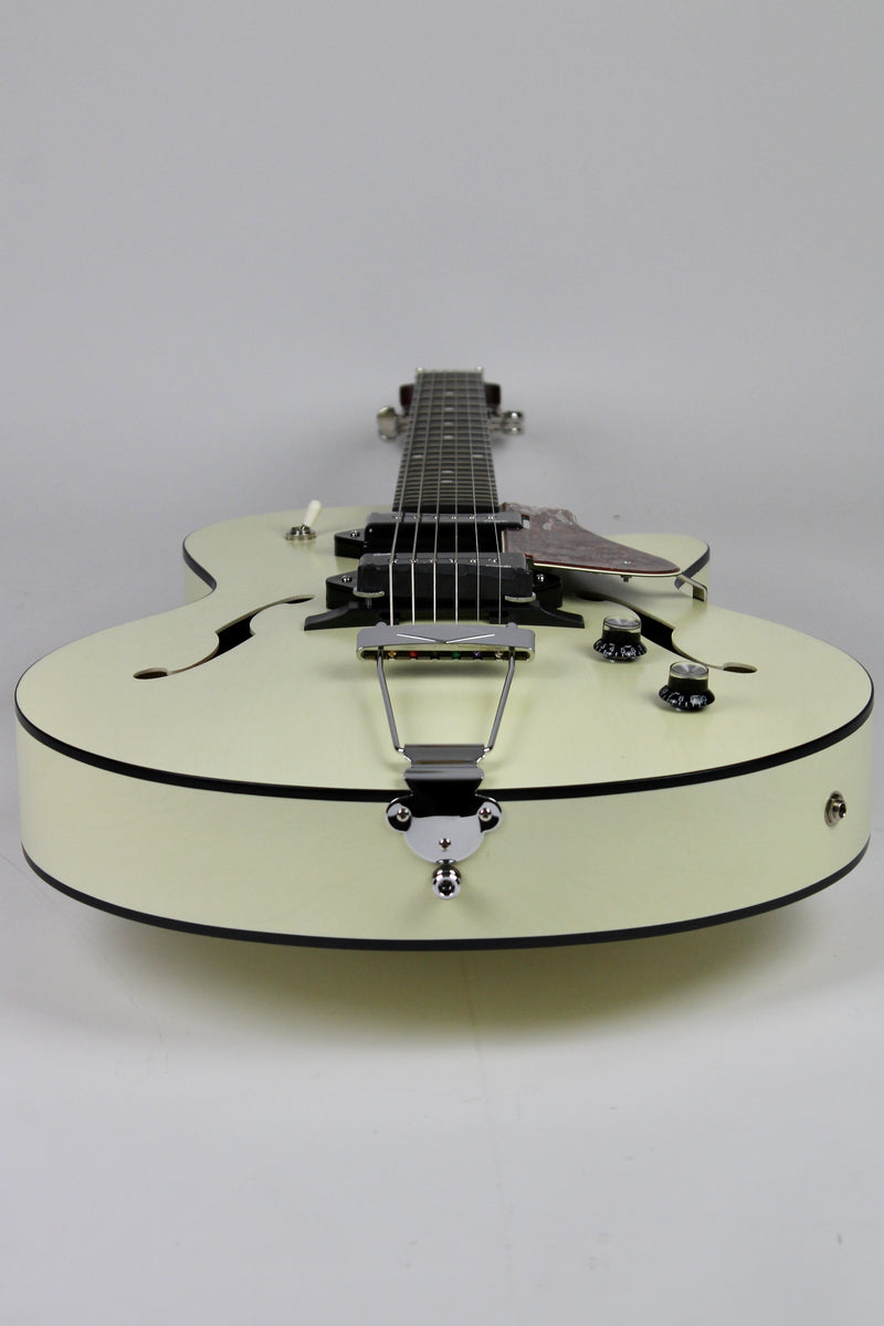 Godin 5th Avenue Kingpin II Limited edition - Trans Cream (B-Stock)