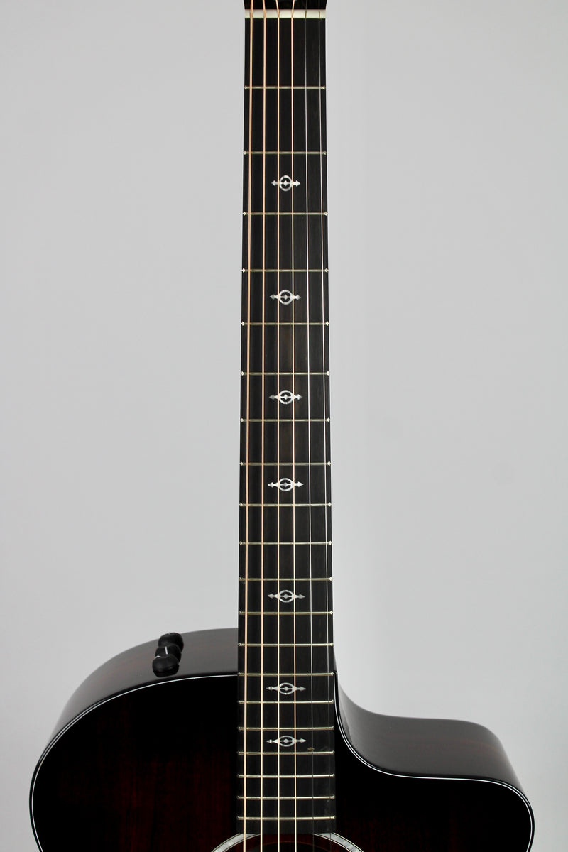 Taylor 224ce-K DLX - Shaded Edgeburst