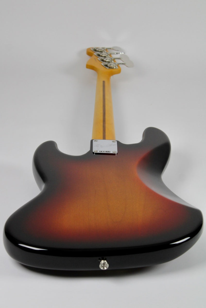 Fender Fender American Professional Classic Jazz Bass - 3-Color Sunburst w/Gig Bag (0198640300)