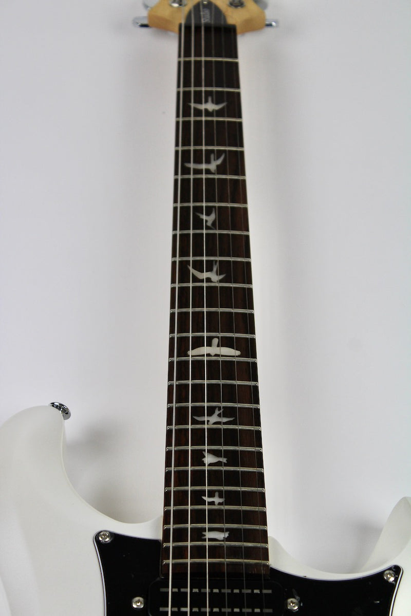 PRS SE Studio Standard - Pearl White w/Gig Bag (113981:WP)