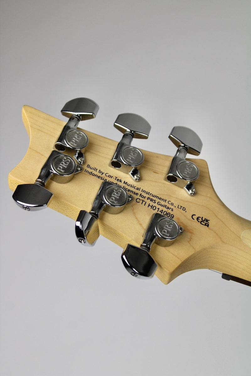 PRS SE Studio Standard - Pearl White w/Gig Bag (113981:WP)