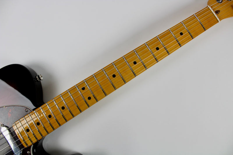 Fender American Professional II Telecaster Maple Fingerboard - 3-color Sunburst w/OHSC (0113942700)