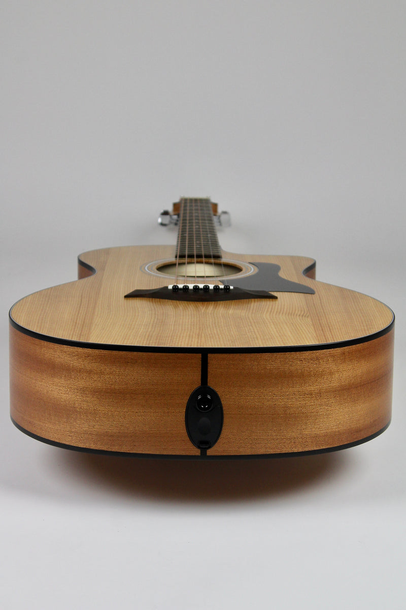 Taylor 114ce Épinette/Sapelli - Naturel avec Étui Souple