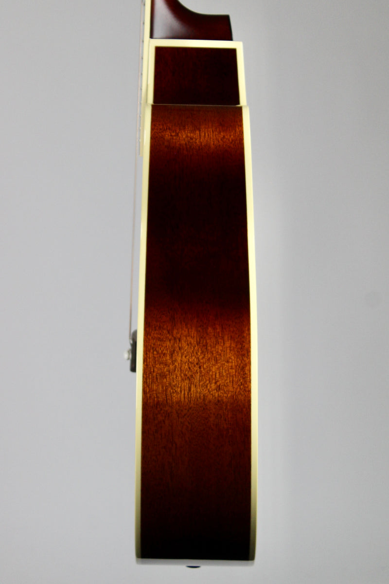 Godin Connaisseur MJ Sunsetburst Maho (demo)