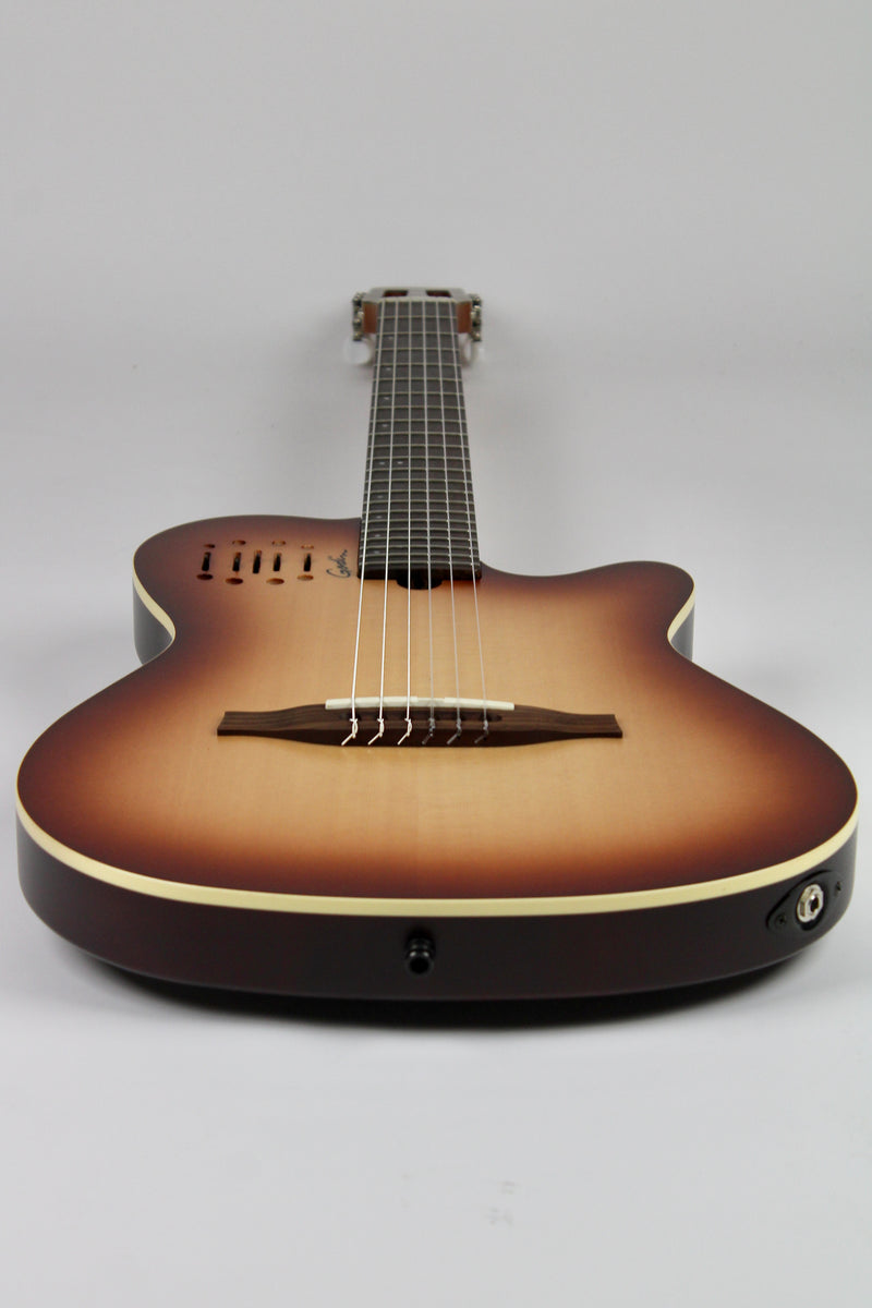 Godin Multiac Encore Nylon Table en Épinette - Sunburst (démo)