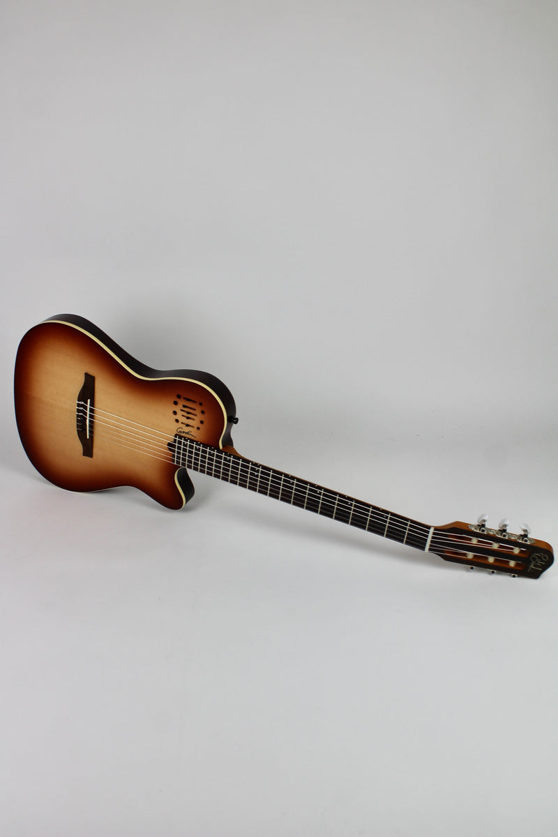 Godin Multiac Encore Nylon Table en Épinette - Sunburst (démo)