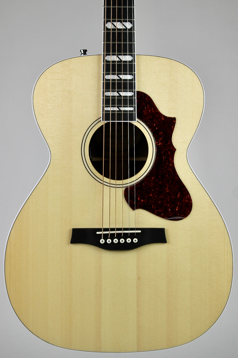 Godin Fairmount CH Natural HG EQ (demo)