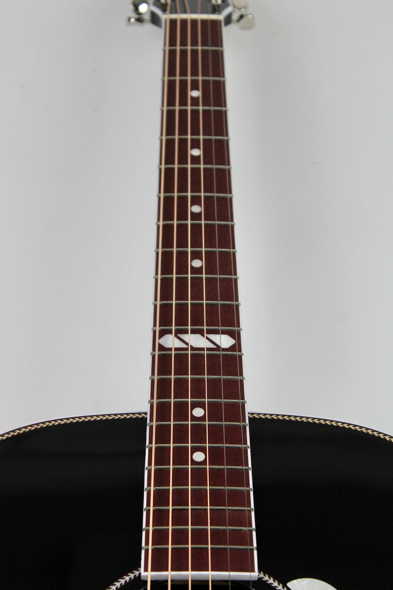 Seagull Artist Tuxedo black Anthem EQ Black (demo)