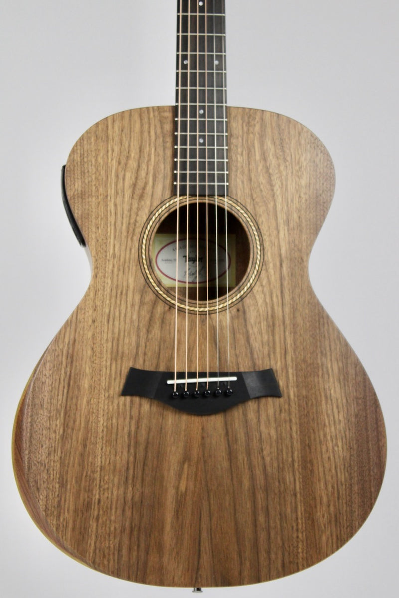 Taylor Academy 22e Natural w/Gig Bag