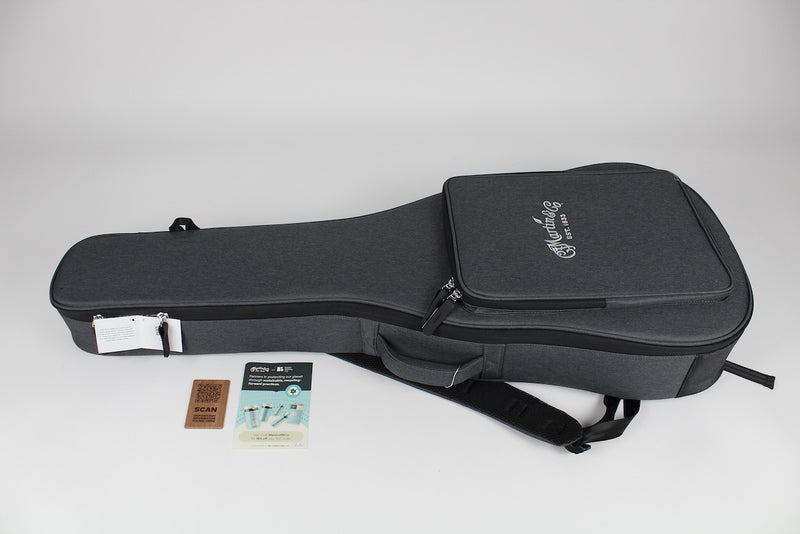 Martin 000CJR-E w/Gig Bag