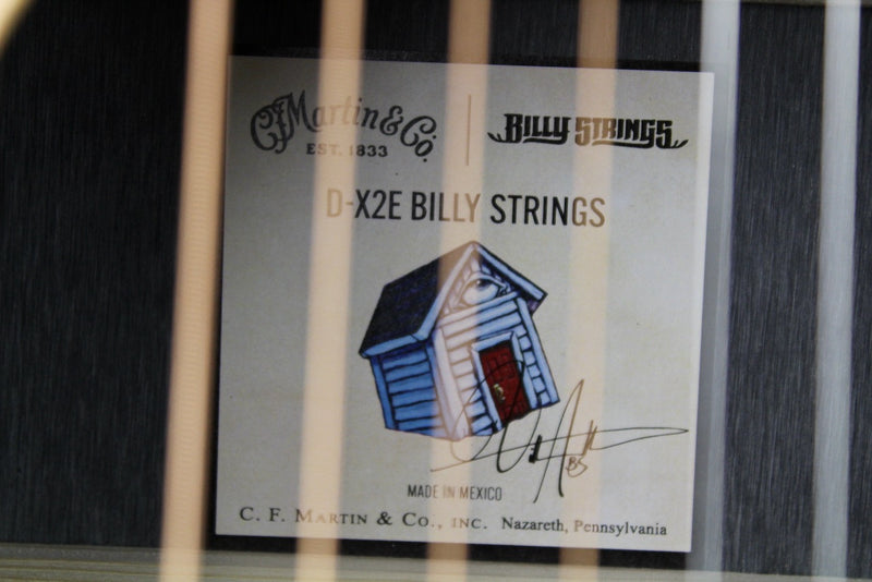 Martin D-X2E Billy Strings Signature w/Gig Bag (DX2EBILLYSTRINGS)