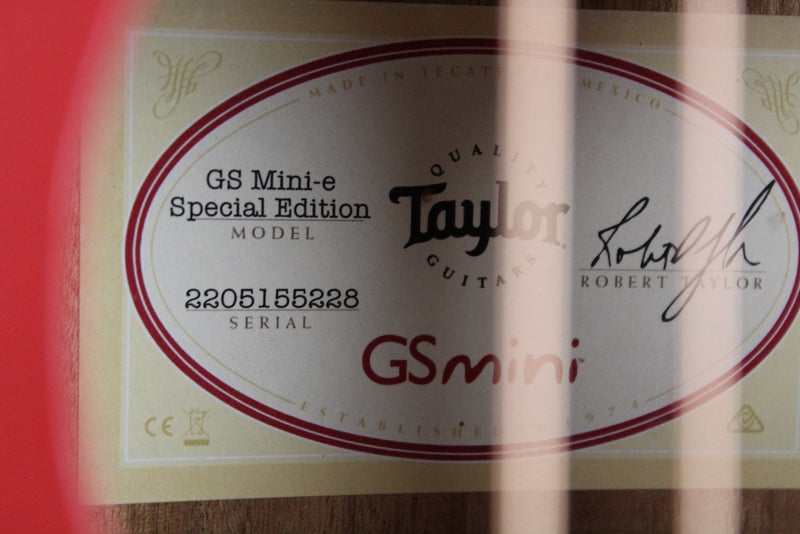 Taylor GS Mini-e Special Edition Year Of The Snake w/Gig Bag (GSMINIESNAKE)