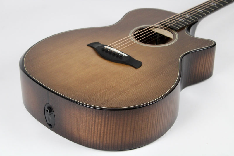 Taylor 614ce Builder's Edition - Wild Honey Burst w/OHSC