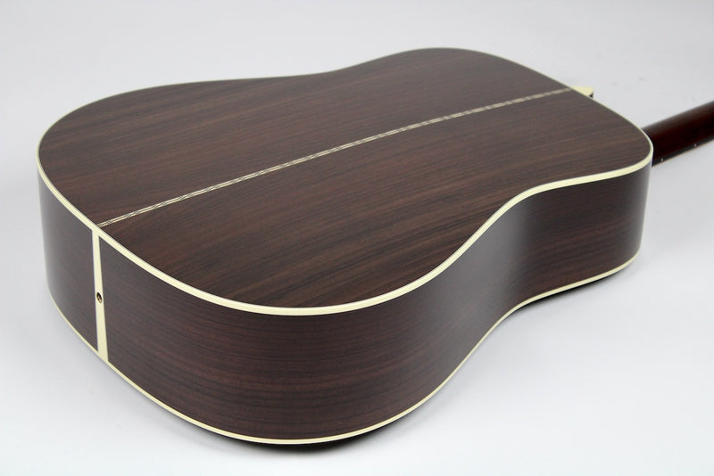 Martin D-28 Sunburst w/OHSC (102017D28SUNBURST)