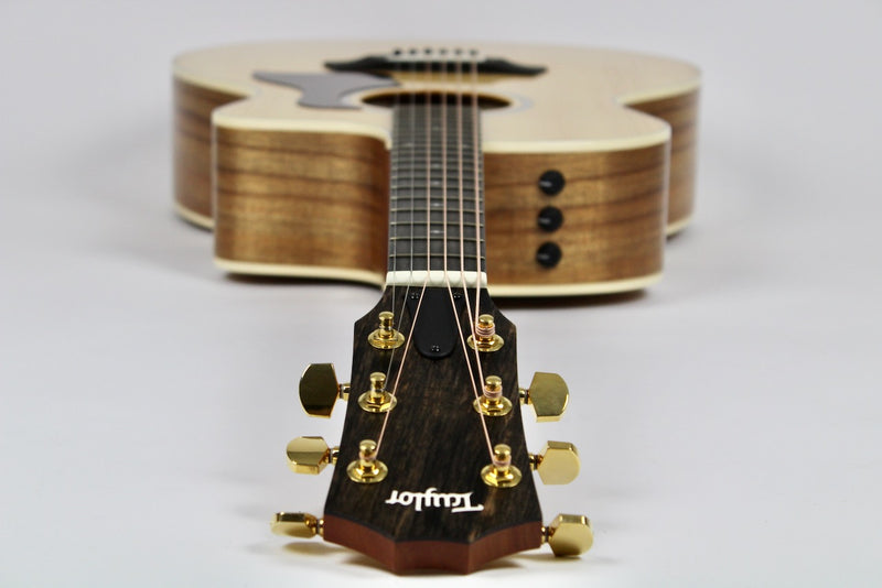 Taylor 214ce-K Deluxe Natural w/OHSC
