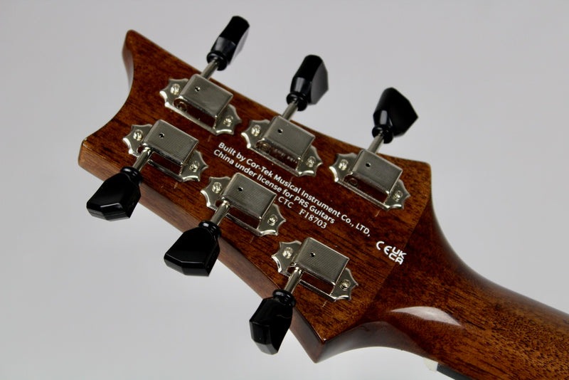 PRS SE P50E Parlor Black Gold w/Gig Bag (111030:BG)