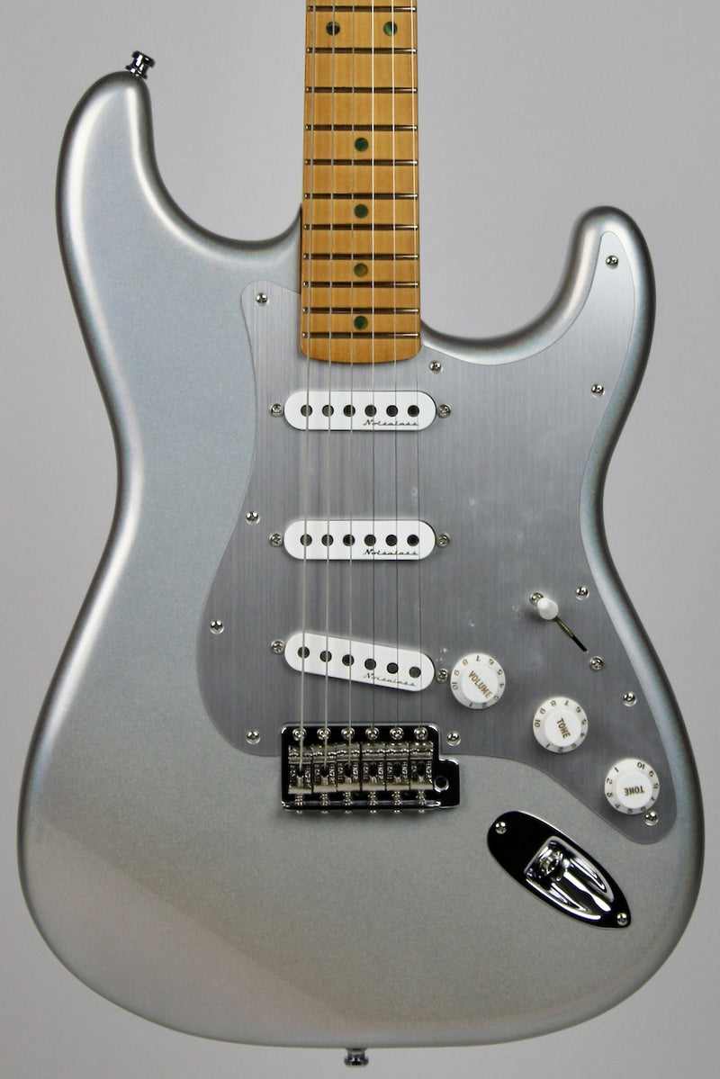 Fender H.E.R. Stratocaster Maple Fingerboard Chrome Glow w/Gig Bag (0140242343)