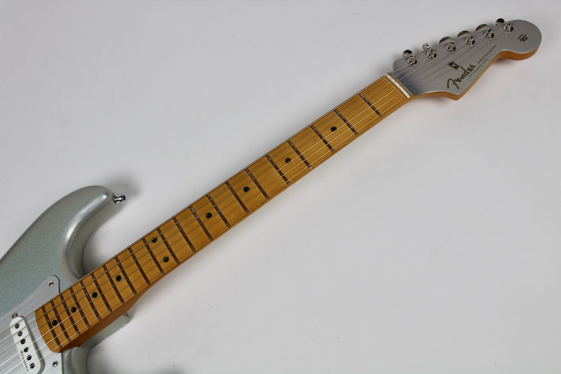 Fender H.E.R. Stratocaster Maple Fingerboard Chrome Glow w/Gig Bag (0140242343)