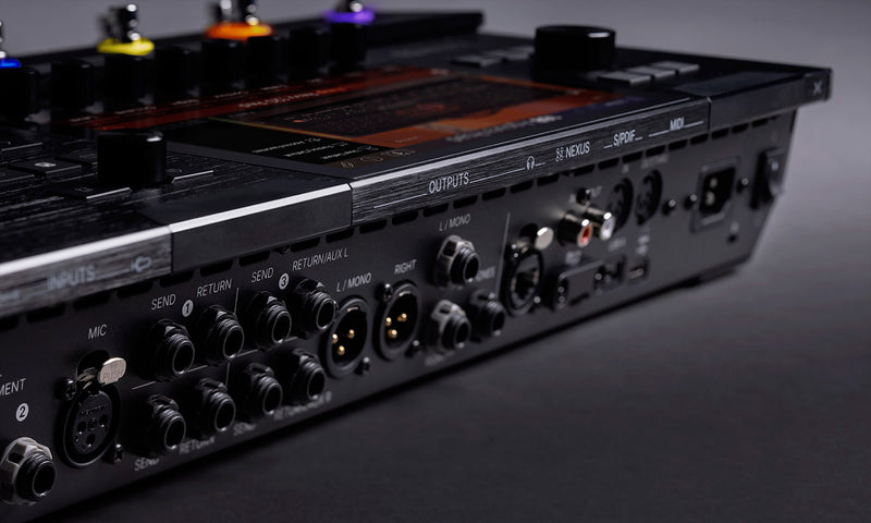 Line 6 Helix Stadium Amp Modeler & FX Processor with Agoura Modeling, 8" Touchscreen, Wi-Fi & USB Audio Interface