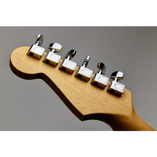 Fender American Acoustasonic Strat Ebony Fingerboard 3-Color Sunburst w/Gig Bag (0972023200)