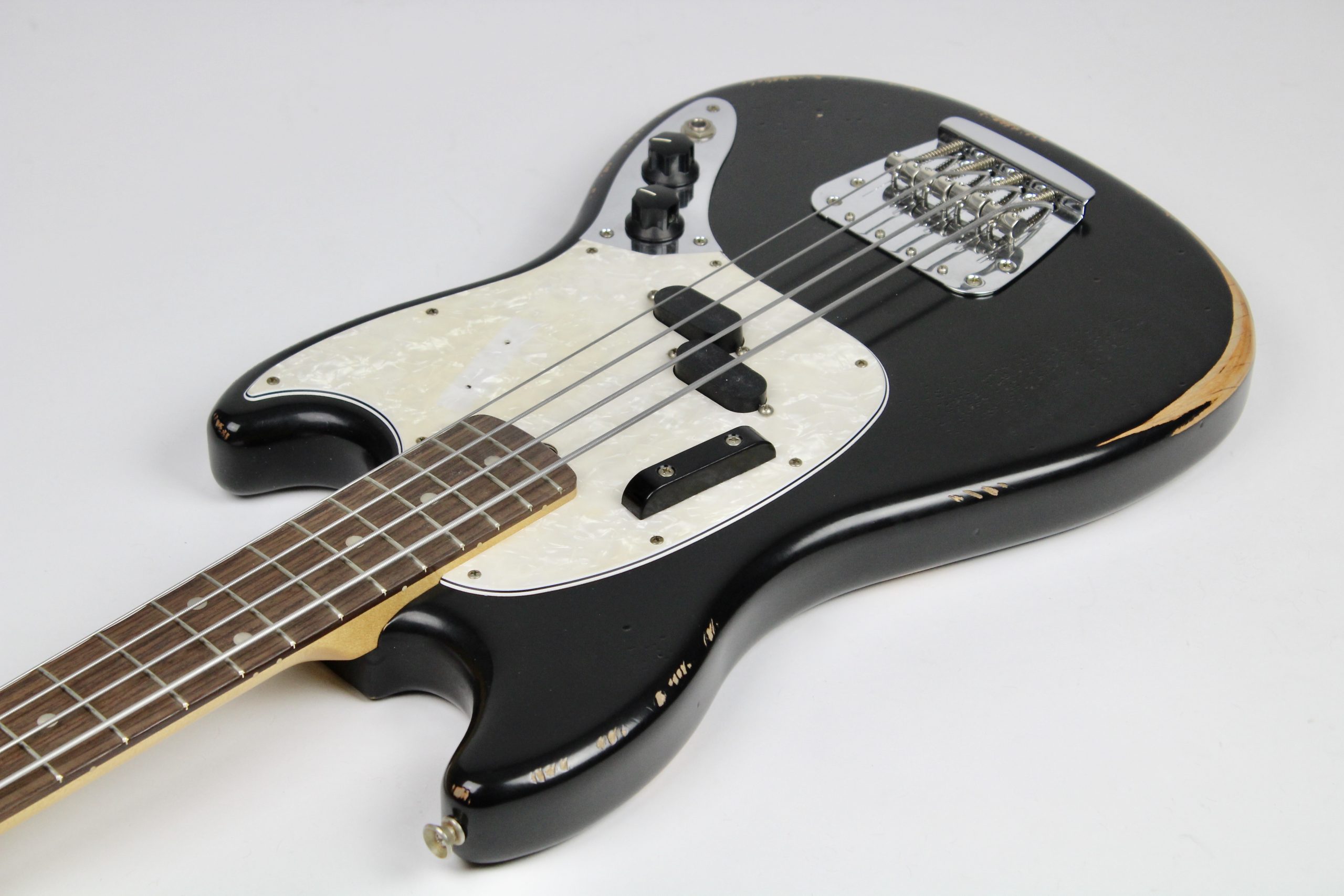 Fender Jmj Road Worn Mustang Bass 2020 Black Wgigbag Gerald Musique 6589