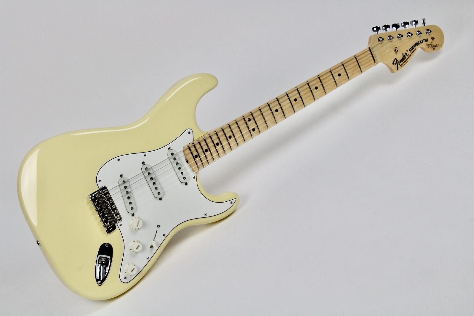 Fender Yngwie Malmsteen Signature Stratocaster Scalloped Maple Fingerboard  2020 Vintage White w/OHSC