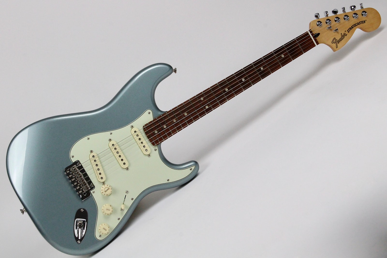 –　Pau　Roadhouse　Ice　Bag　Stratocaster　w/Gig　Ferro　Blue　Fender　Mystic　Gerald　Deluxe　Fingerboard　Musique