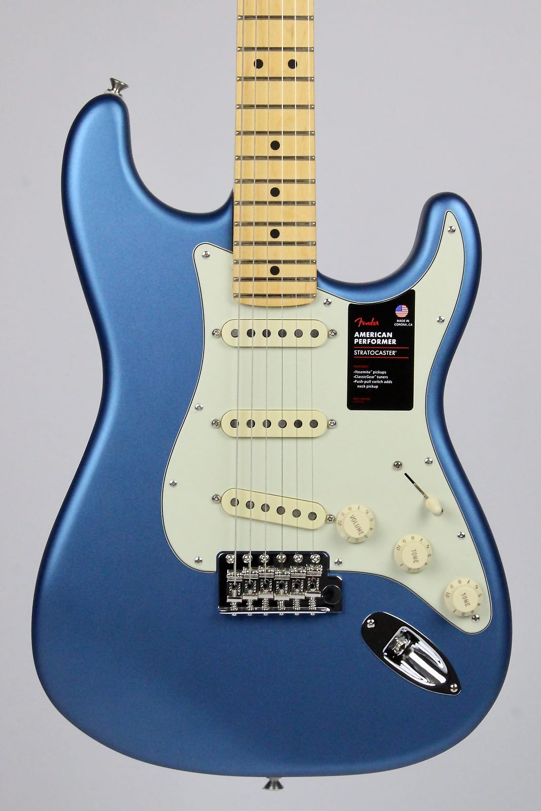 Fender American Performer Stratocaster Satin Lake Placid Blue w/Gig Bag  (0114912302)