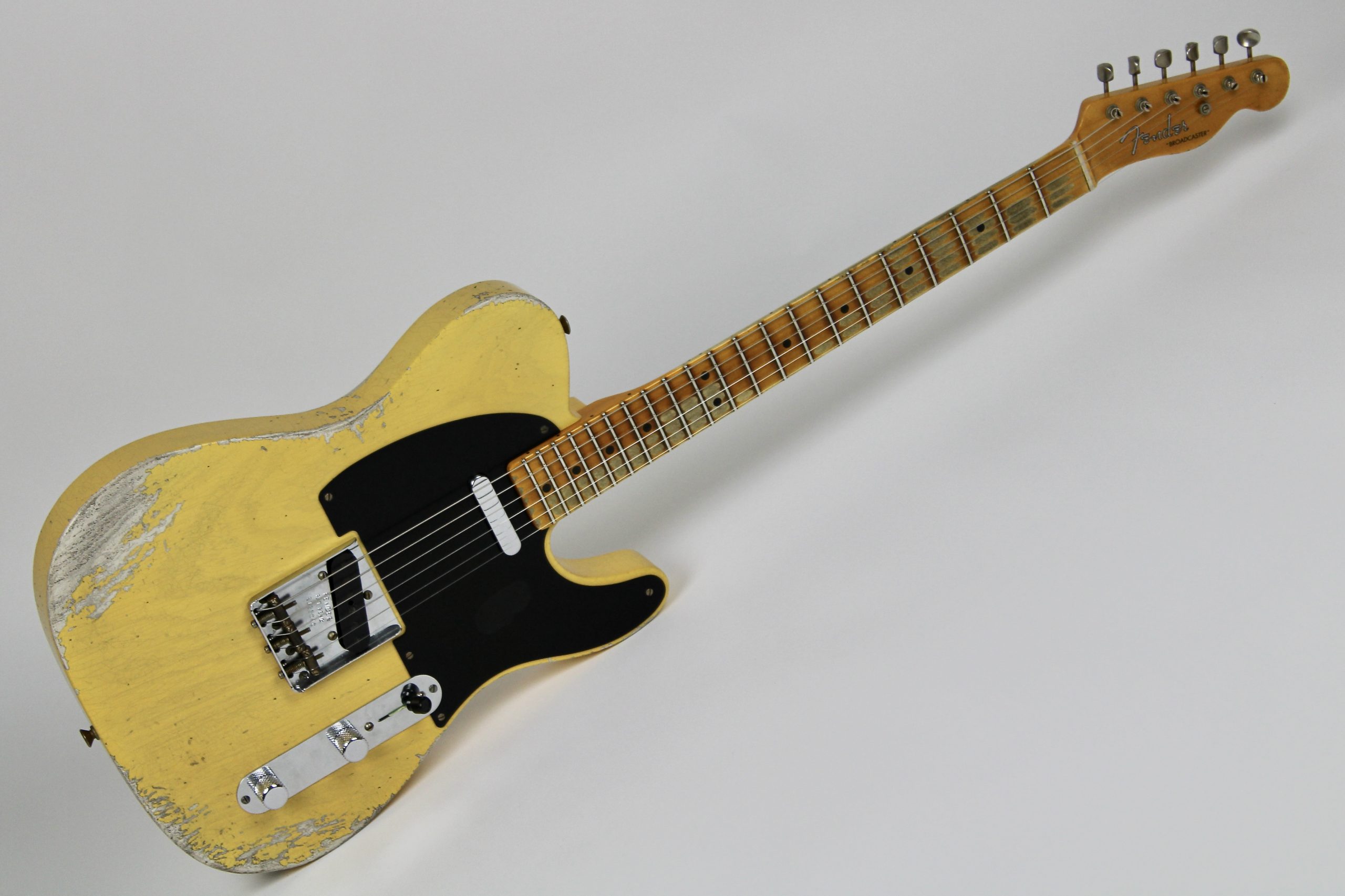 Fender Custom Shop Ltd 70th Anniversary Broadcaster Heavy Relic Aged  Nocaster Blonde w/OHSC – Gerald Musique