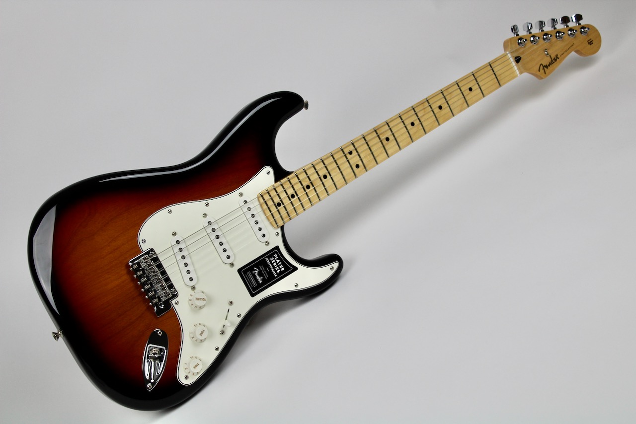 Fender Player Stratocaster Maple Fingerboard 3-Color Sunburst (0144502500)