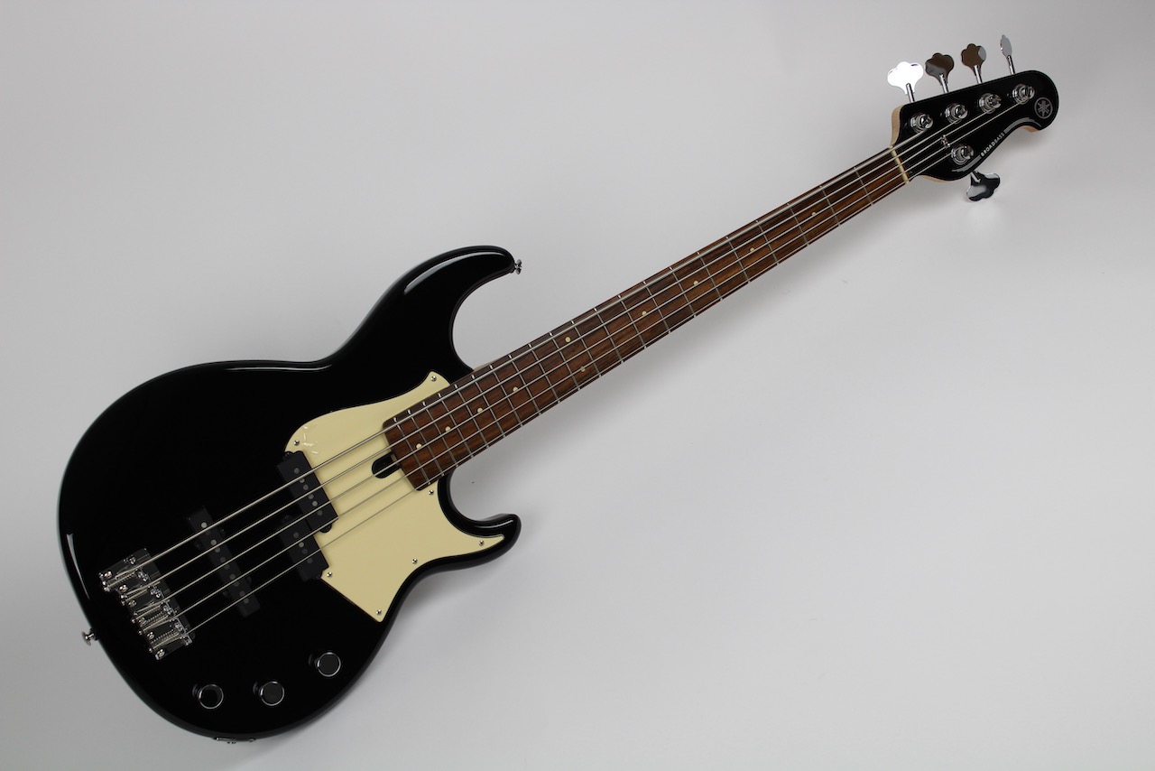 Yamaha BB435 5-string Bass Black w/Gig Bag