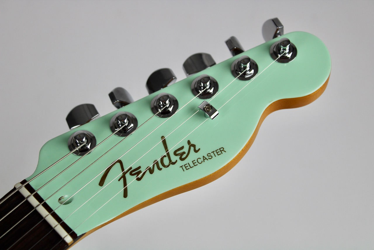 Fender Ultra Luxe Telecaster®, Rosewood Fingerboard, Transparent Surf
